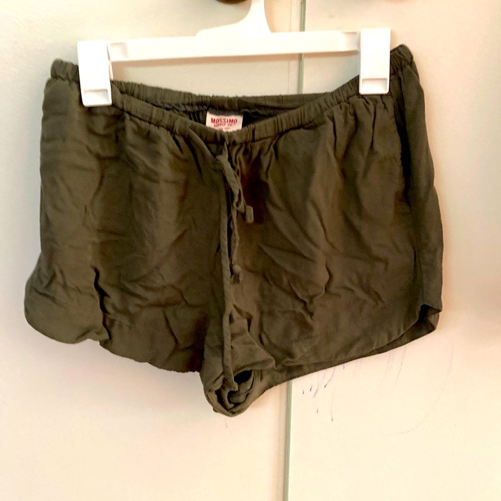 Khaki green shorts - sz S